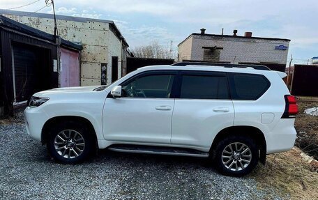 Toyota Land Cruiser Prado 150 рестайлинг 2, 2017 год, 6 000 000 рублей, 2 фотография