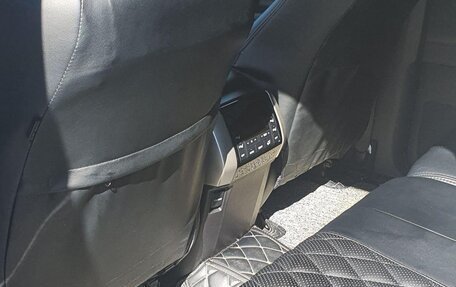 Toyota Land Cruiser Prado 150 рестайлинг 2, 2017 год, 6 000 000 рублей, 12 фотография