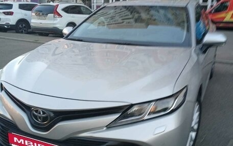 Toyota Camry, 2020 год, 3 100 000 рублей, 3 фотография