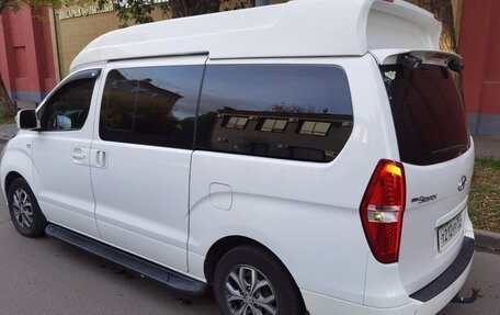 Hyundai Grand Starex Grand Starex I рестайлинг 2, 2015 год, 3 500 000 рублей, 5 фотография
