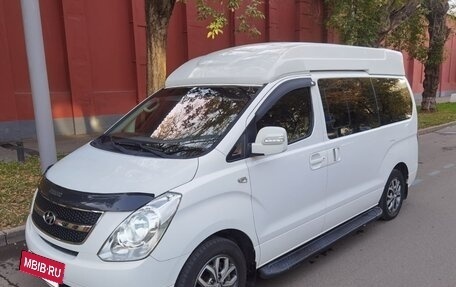 Hyundai Grand Starex Grand Starex I рестайлинг 2, 2015 год, 3 500 000 рублей, 3 фотография