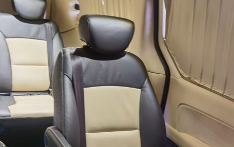 Hyundai Grand Starex Grand Starex I рестайлинг 2, 2015 год, 3 500 000 рублей, 17 фотография
