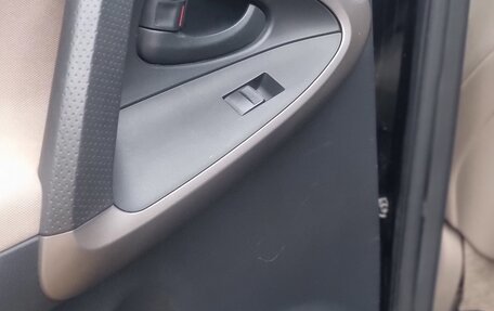 Toyota RAV4, 2006 год, 1 300 000 рублей, 16 фотография
