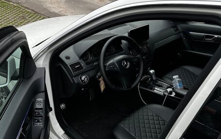 Mercedes-Benz C-Класс, 2008 год, 1 200 000 рублей, 6 фотография