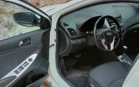 Hyundai Solaris II рестайлинг, 2013 год, 620 000 рублей, 2 фотография
