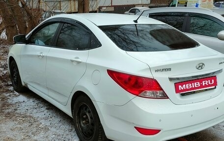 Hyundai Solaris II рестайлинг, 2013 год, 620 000 рублей, 7 фотография