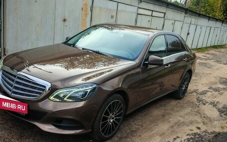 Mercedes-Benz E-Класс, 2013 год, 1 950 000 рублей, 3 фотография