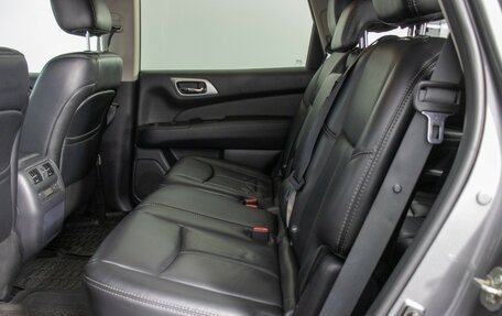 Nissan Pathfinder, 2016 год, 1 580 000 рублей, 11 фотография