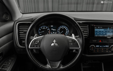 Mitsubishi Outlander III рестайлинг 3, 2014 год, 1 590 000 рублей, 12 фотография