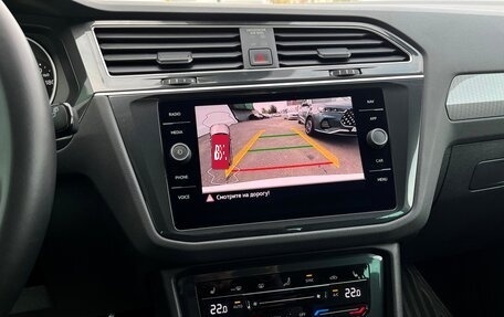 Volkswagen Tiguan II, 2021 год, 2 721 500 рублей, 19 фотография