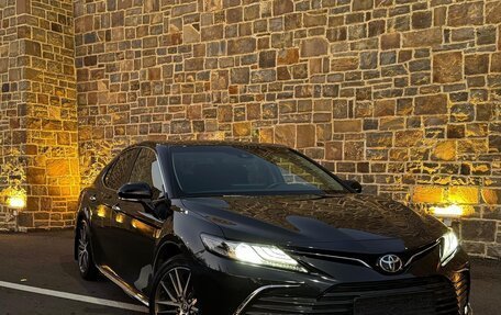 Toyota Camry, 2023 год, 3 100 000 рублей, 1 фотография
