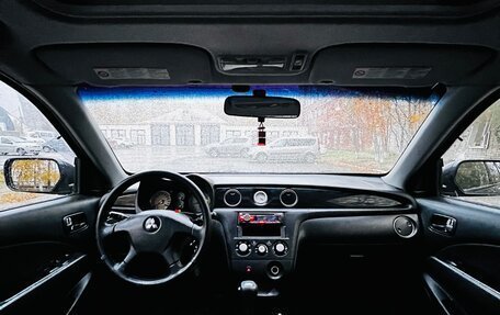 Mitsubishi Outlander III рестайлинг 3, 2004 год, 650 000 рублей, 6 фотография