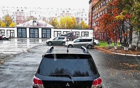 Mitsubishi Outlander III рестайлинг 3, 2004 год, 650 000 рублей, 2 фотография