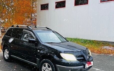 Mitsubishi Outlander III рестайлинг 3, 2004 год, 650 000 рублей, 4 фотография