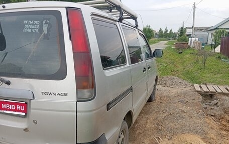 Toyota Town Ace III, 1999 год, 420 000 рублей, 6 фотография
