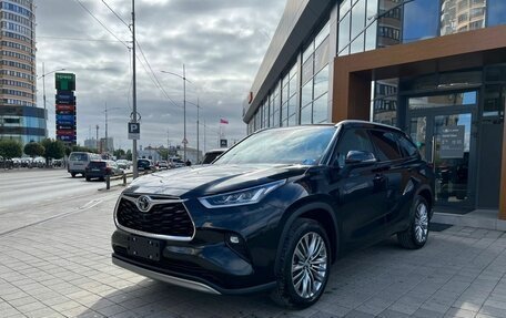 Toyota Highlander, 2025 год, 5 990 000 рублей, 1 фотография