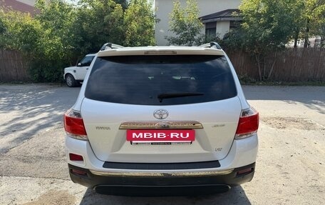Toyota Highlander III, 2012 год, 2 190 000 рублей, 4 фотография