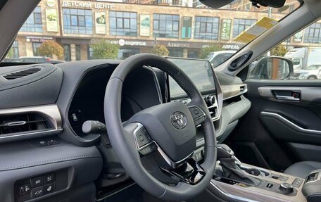 Toyota Highlander, 2025 год, 5 990 000 рублей, 15 фотография