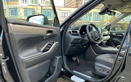 Toyota Highlander, 2025 год, 5 990 000 рублей, 12 фотография