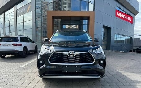 Toyota Highlander, 2025 год, 5 990 000 рублей, 2 фотография
