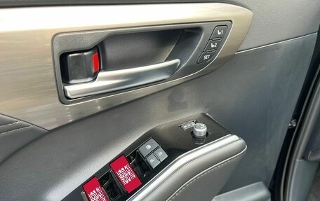 Toyota Highlander, 2025 год, 5 990 000 рублей, 13 фотография