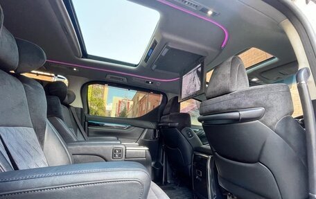 Toyota Alphard III, 2022 год, 4 520 000 рублей, 24 фотография