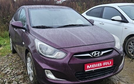Hyundai Solaris II рестайлинг, 2011 год, 800 000 рублей, 1 фотография