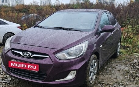 Hyundai Solaris II рестайлинг, 2011 год, 800 000 рублей, 2 фотография