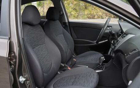 Hyundai Solaris II рестайлинг, 2015 год, 1 080 000 рублей, 8 фотография