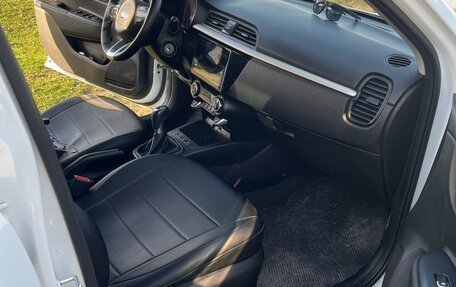 KIA Rio IV, 2020 год, 1 580 000 рублей, 3 фотография