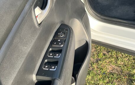 KIA Rio IV, 2020 год, 1 580 000 рублей, 9 фотография