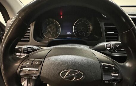 Hyundai Elantra VI рестайлинг, 2019 год, 1 428 000 рублей, 10 фотография