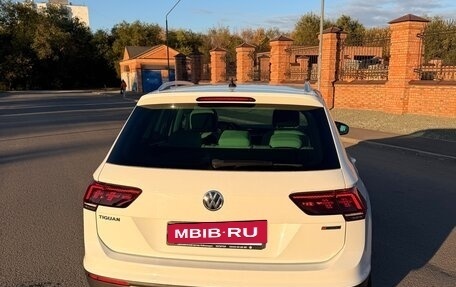 Volkswagen Tiguan II, 2018 год, 2 680 000 рублей, 5 фотография
