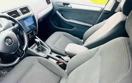 Volkswagen Jetta VI, 2018 год, 1 099 000 рублей, 18 фотография