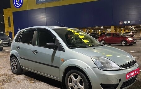 Ford Fiesta, 2003 год, 300 000 рублей, 3 фотография