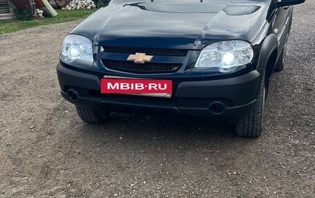 Chevrolet Niva I рестайлинг, 2012 год, 580 000 рублей, 2 фотография