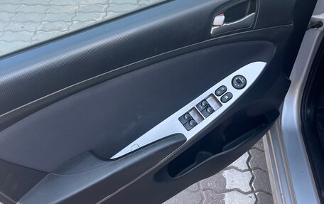 Hyundai Solaris II рестайлинг, 2015 год, 830 000 рублей, 7 фотография