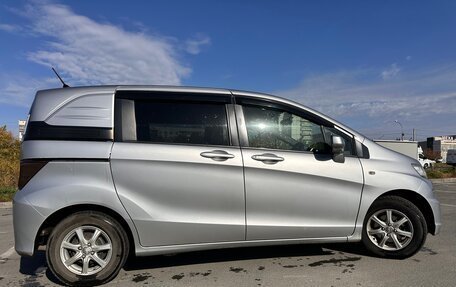 Honda Freed I, 2011 год, 1 095 000 рублей, 4 фотография