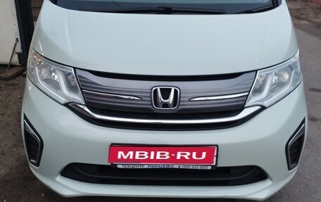Honda Stepwgn IV, 2015 год, 2 100 000 рублей, 1 фотография