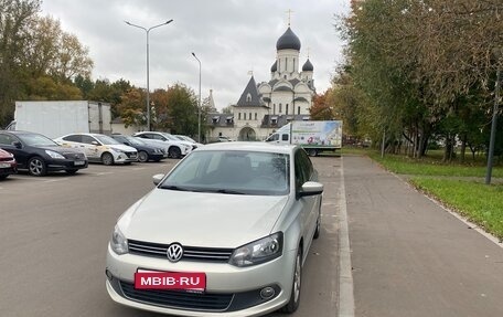 Volkswagen Polo VI (EU Market), 2012 год, 850 000 рублей, 1 фотография