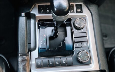 Toyota Land Cruiser 200, 2015 год, 4 800 000 рублей, 21 фотография