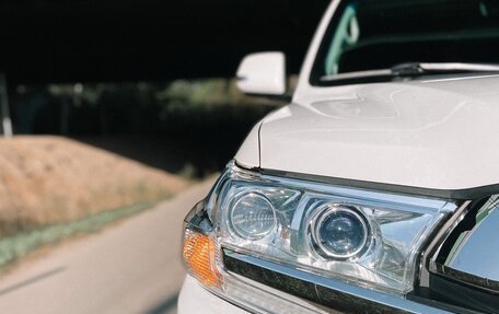 Toyota Land Cruiser 200, 2015 год, 4 800 000 рублей, 5 фотография