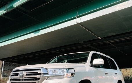 Toyota Land Cruiser 200, 2015 год, 4 800 000 рублей, 2 фотография