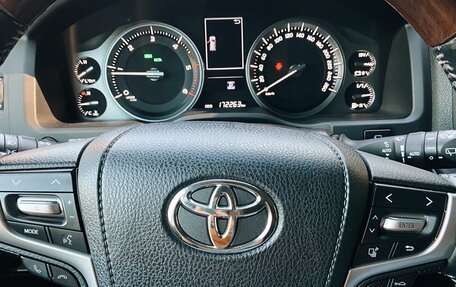 Toyota Land Cruiser 200, 2015 год, 4 800 000 рублей, 20 фотография