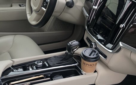 Volvo S90 II рестайлинг, 2017 год, 3 200 000 рублей, 2 фотография