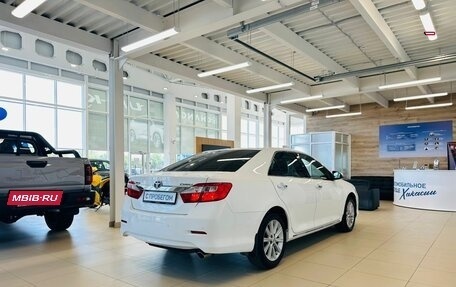 Toyota Camry, 2013 год, 2 049 000 рублей, 6 фотография