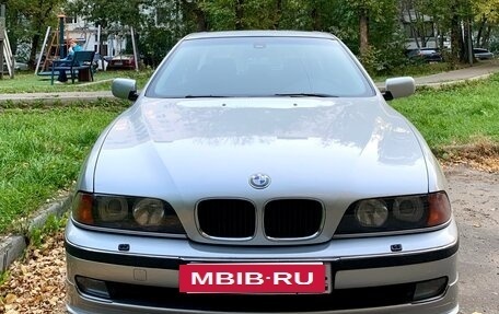BMW 5 серия, 2000 год, 1 300 000 рублей, 2 фотография