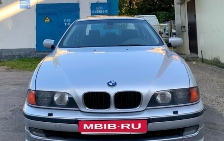 BMW 5 серия, 2000 год, 1 300 000 рублей, 16 фотография