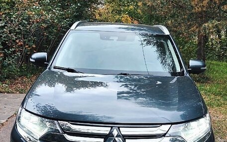 Mitsubishi Outlander III рестайлинг 3, 2017 год, 2 500 000 рублей, 12 фотография
