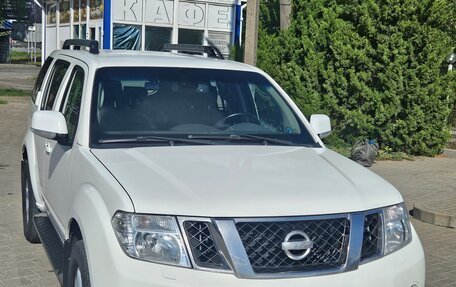 Nissan Pathfinder, 2011 год, 1 900 000 рублей, 2 фотография